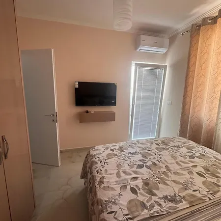 Blue Wave Durres * Golem (Tirana)